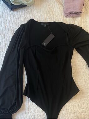 Lulu's Black Ribbed Puff-Sleeve Sweetheart Bodysuit
